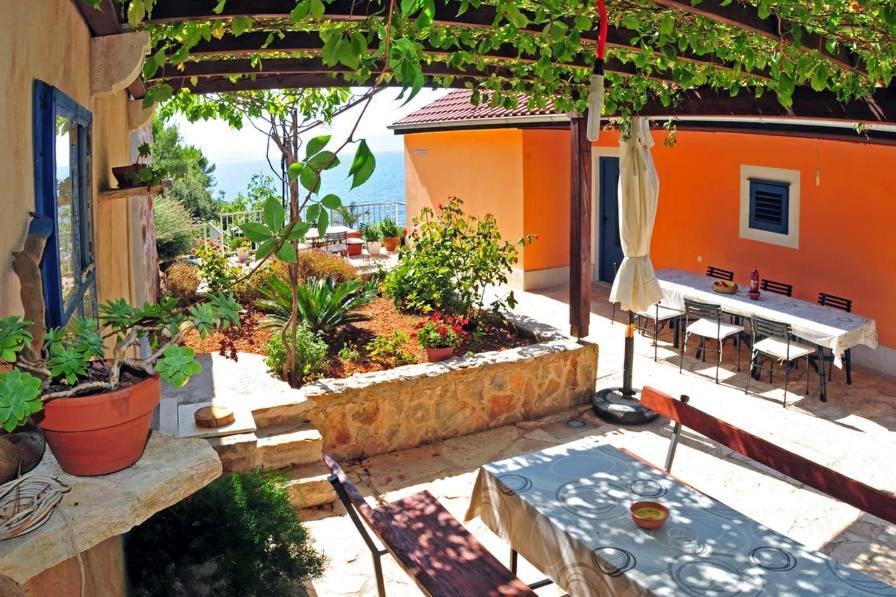 Seaside Secluded Apartments Cove Tvrdni Dolac, Hvar - 4008 Gdinj Экстерьер фото